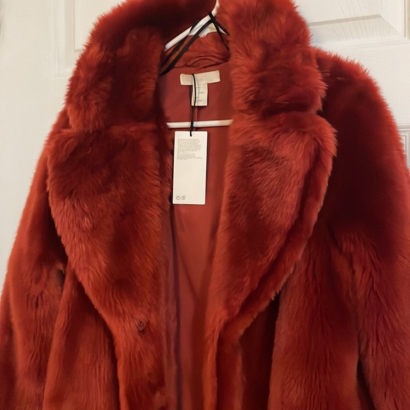 BNWT Red fur coat - Picture 5 of 5